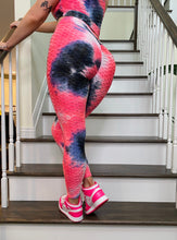 Load image into Gallery viewer, PINK TIE DYE WORKOUT TWO PIECE SET SCRUNCH BACK
